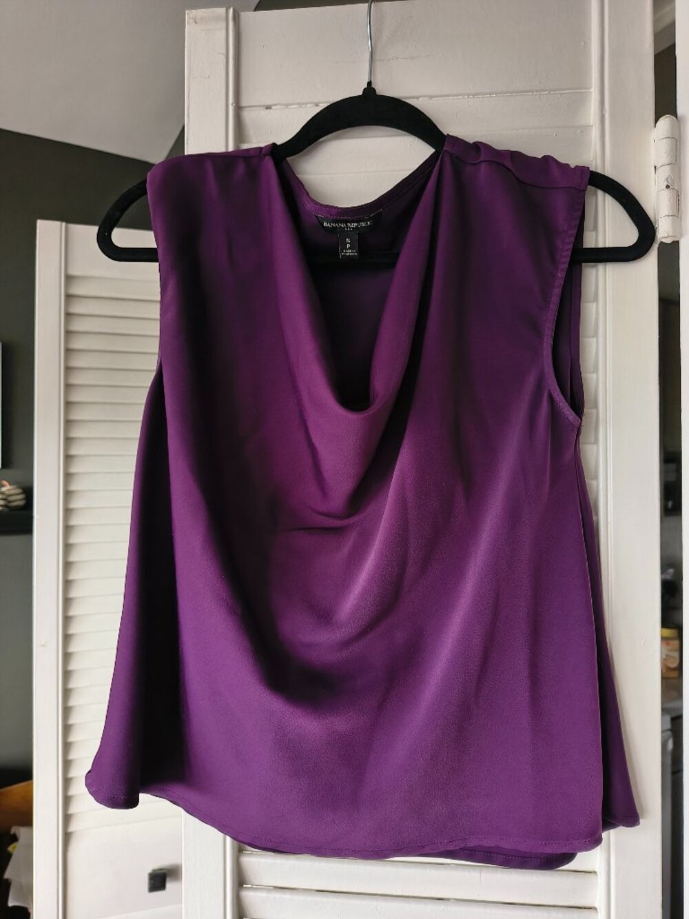 Banana Republic Plum Purple Cowl Neck Sleeveless Blouse Size Small Petite